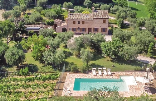 Petriolo House | Gorgeous home in Petriolo MC
