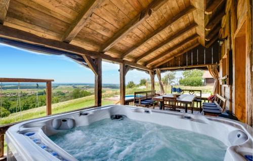 Popovaca House | Gorgeous Home In Popovaca With Wifi