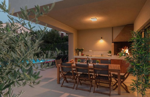 Premantura House | Gorgeous home in Premantura with WiFi
