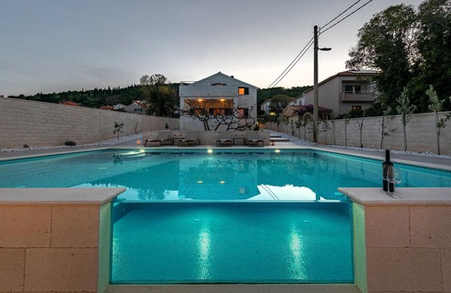 Preko House | Gorgeous home in Preko