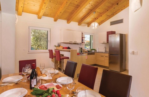 Rezanci House | Gorgeous home in Rezanci with jacuzzi