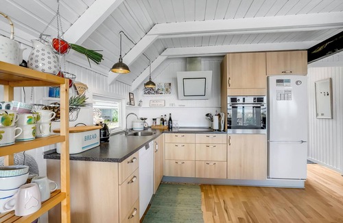 Roslev House | Gorgeous home in Roslev with sauna