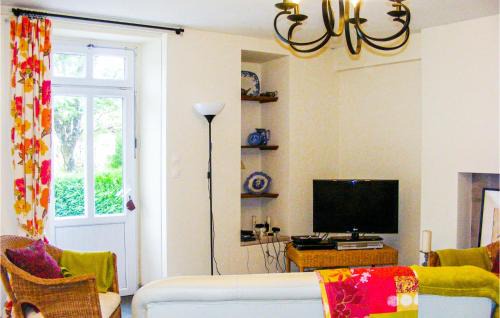 Scille House | Gorgeous Home In Scillé With Wifi