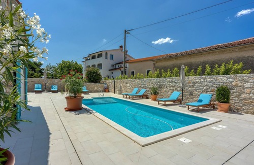 Selina House | Gorgeous home in Selina
