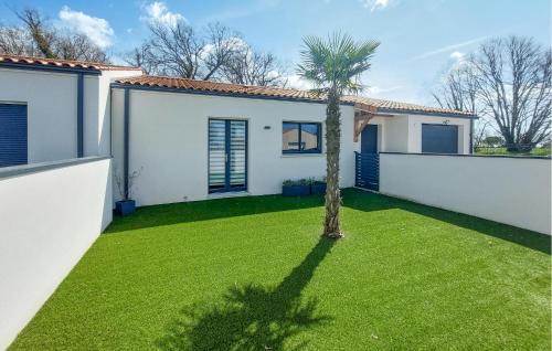 Semussac House | Gorgeous Home In Semussac With Wifi