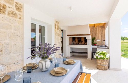 Citluk House | Gorgeous home in Sinj