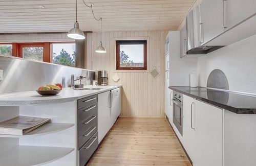 Stenbjerg House | Gorgeous home in Snedsted with sauna