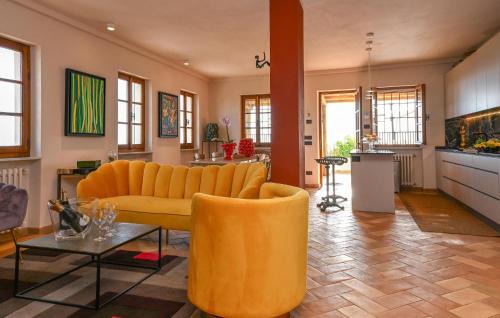 Pietrasanta House | Gorgeous Home In Strettoia
