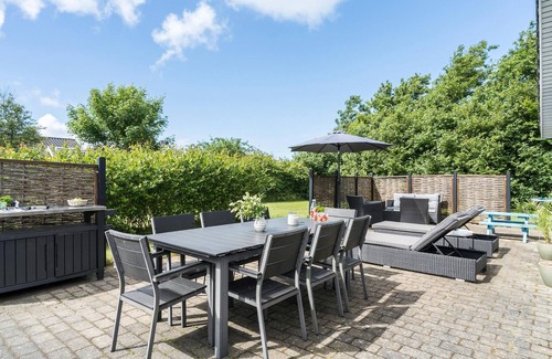 Skaven Strand House | Gorgeous home in Tarm with kitchen