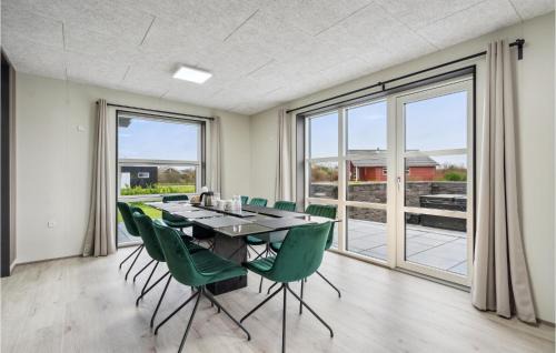 Skaven Strand House | Gorgeous Home In Tarm With Kitchen