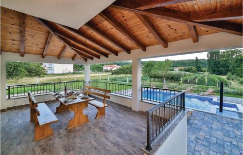 Trilj House | Gorgeous Home In Trilj With Kitchen