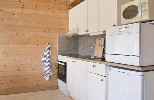 Vallavik House | Gorgeous home in Vallavik with WiFi