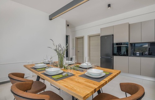 Opatija House | Gorgeous home in Veprinac with WiFi
