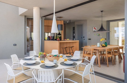 Vis House | Gorgeous home in Vis with sauna