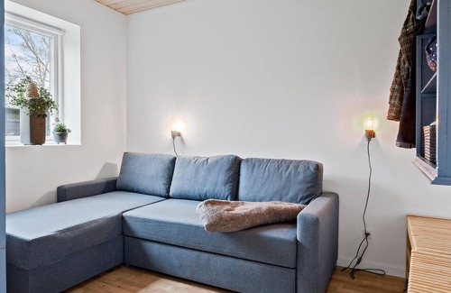 Vorbasse House | Gorgeous home in Vorbasse with kitchen