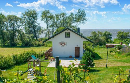gmina Wolin House | Gorgeous Home In Wolin With Kitchen