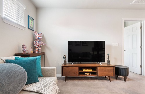 Austin House | Gorgeous home minutes from F1, Airport & Downtown Austin!