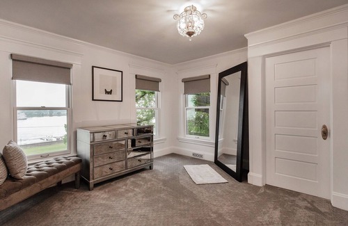 Davenport House | Gorgeous home on the Mississippi River with a great location to area attractions