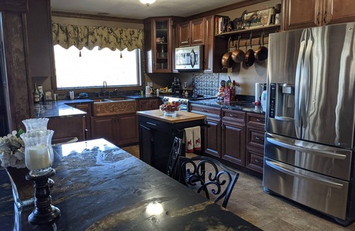 Fort Edward House | Gorgeous Home to create Unforgettable Memories, Private tranquil Farm, Pool,Pets