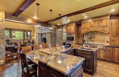Boulder Ridge House | Gorgeous Home w/Fire Pit, Walk to Ski Lifts!