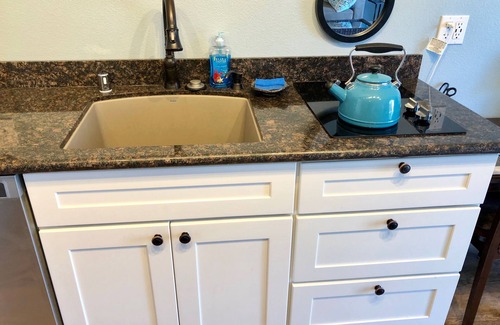 El Dorado Hills Apartment | Gorgeous Lake View, Nature at Your Door (Ask about 31+ days)