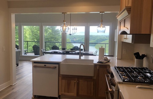 Smithville House | Gorgeous lake view- Only 1 mile from Sligo Marina!