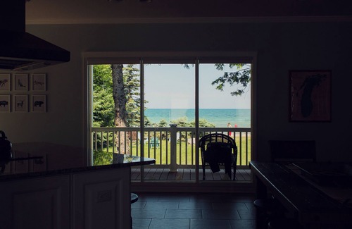 Mackinaw City House | GORGEOUS LAKEFRONT SUNSETS-NEWLY REMODELED HOME ON LAKE MICHIGAN, MACKINAW CITY.