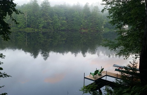 Ludlow House | GORGEOUS LAKEFRONT - Autumn Splendor - Private Setting - 5 Mins to Okemo!