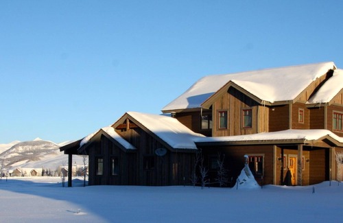 Crested Butte House | Gorgeous Luxury Home Sits Lakeside Amid The Breathtaking Elk Mt