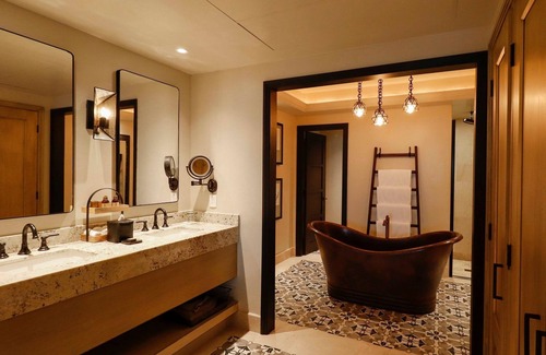 Los Cabos Resort | Gorgeous Master Suite at Rancho San Lucas