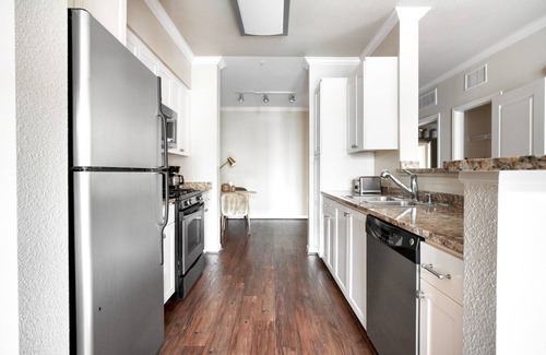 Milpitas Apartment | Gorgeous Milpitas 1BR w/Gym, Pool & W/D, nr Highways, by Blueground