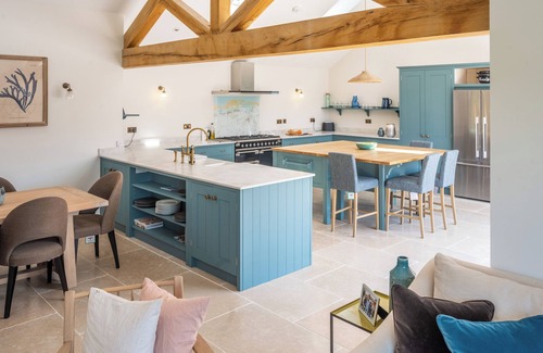 Deepdale Cottage | Gorgeous modern home, all on one level, close to shops, pubs and coastal path.