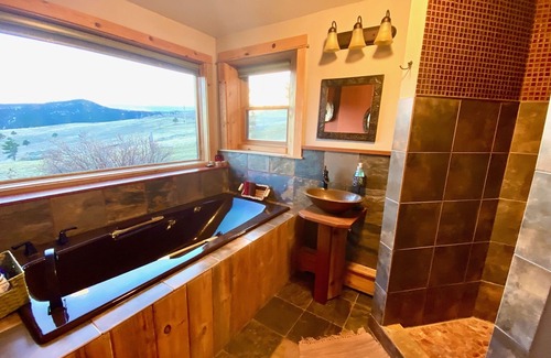Boulder House | Gorgeous Mountain Property--10 min. to downtown Boulder