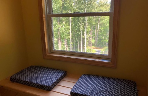 Roan Mountain House | Gorgeous Mountain View 8 miles from Appalachian Trail