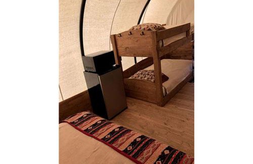 South Oklahoma City House | Gorgeous Nature Getaways in this Wonderful Covered Wagon Rental for 4 in Moore, Oklahoma