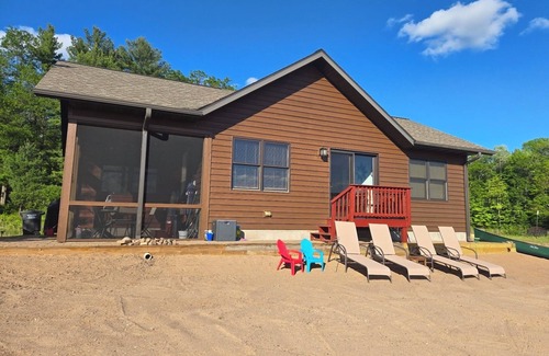 Brill Cabin | Gorgeous New 2BR Family Beach Retreat with Paddle Boat