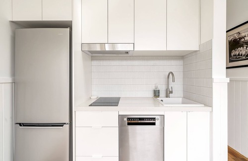 Manly Apartment | Gorgeous new Loft Style 1 bed Apartment Short Walk to Manly