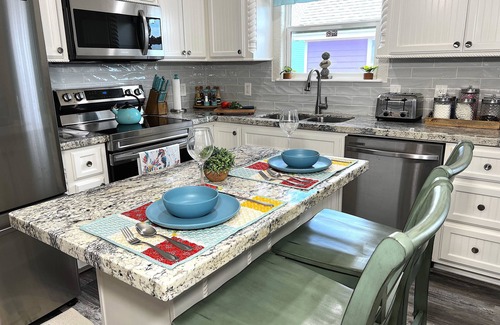 Surfside Beach House | ⛱ Gorgeous Ocean & Lake View, Beach Access, Spotlessly Decorated, Pets welcome