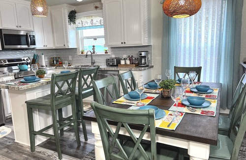 Surfside Beach House | ⛱ Gorgeous Ocean & Lake View, Beach Access, Spotlessly Decorated, Pets welcome