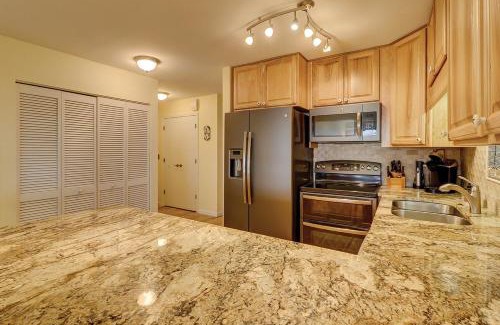 Folly Field House | Gorgeous Ocean Views King 2 Queens close to ocean Bikes & Beach Gear Included