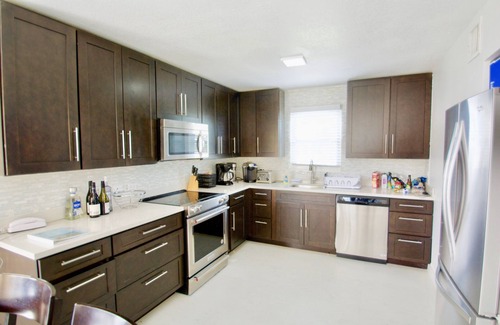 Seven Mile Beach Condo | Gorgeous Ocean Views! In the Center of 7 Mile Beach! Walk to Most Everything!