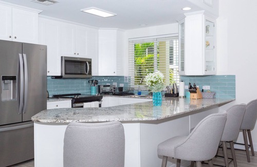 Seven Mile Beach Condo | Gorgeous ocean views on Seven Mile Beach!