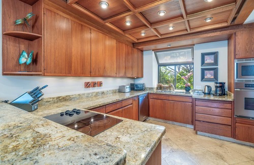 Kamuela Condo | Gorgeous Oceanfront Terrace Condo - Near Beach Club!