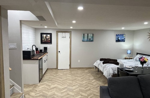 Kettering Apartment | Gorgeous Private Studio in heart of Kettering