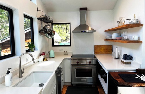 Gasquet House | Gorgeous rebuilt cabin on the banks of the Smith river. Hike, kayak, swim, relax