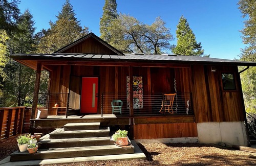 Gasquet House | Gorgeous rebuilt cabin on the banks of the Smith river. Hike, kayak, swim, relax