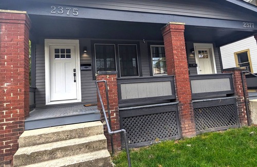 Old North Columbus House | Gorgeous Renovated Townhouse in the Heart of the City. 2 Mi. to OSU and Downtown
