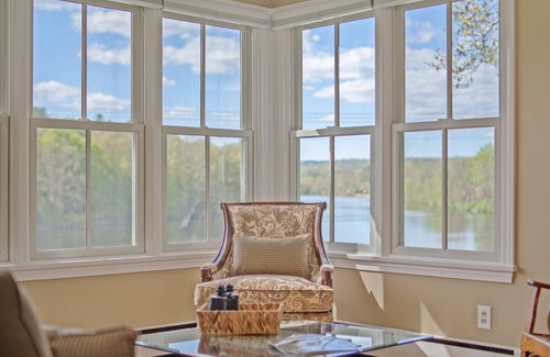 Collinsville House | Gorgeous River Views! On Rails to Trails and just steps to quaint Collinsville