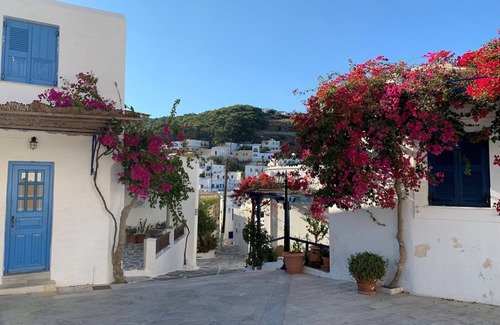 Exo Gonia Villa | Gorgeous Santorini Villa | 3 Bedrooms | Villa Illumi | Spacious Terrace with.