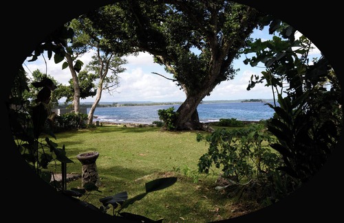Mele House | Gorgeous seaside bungalow (max 11 night stay preferred)